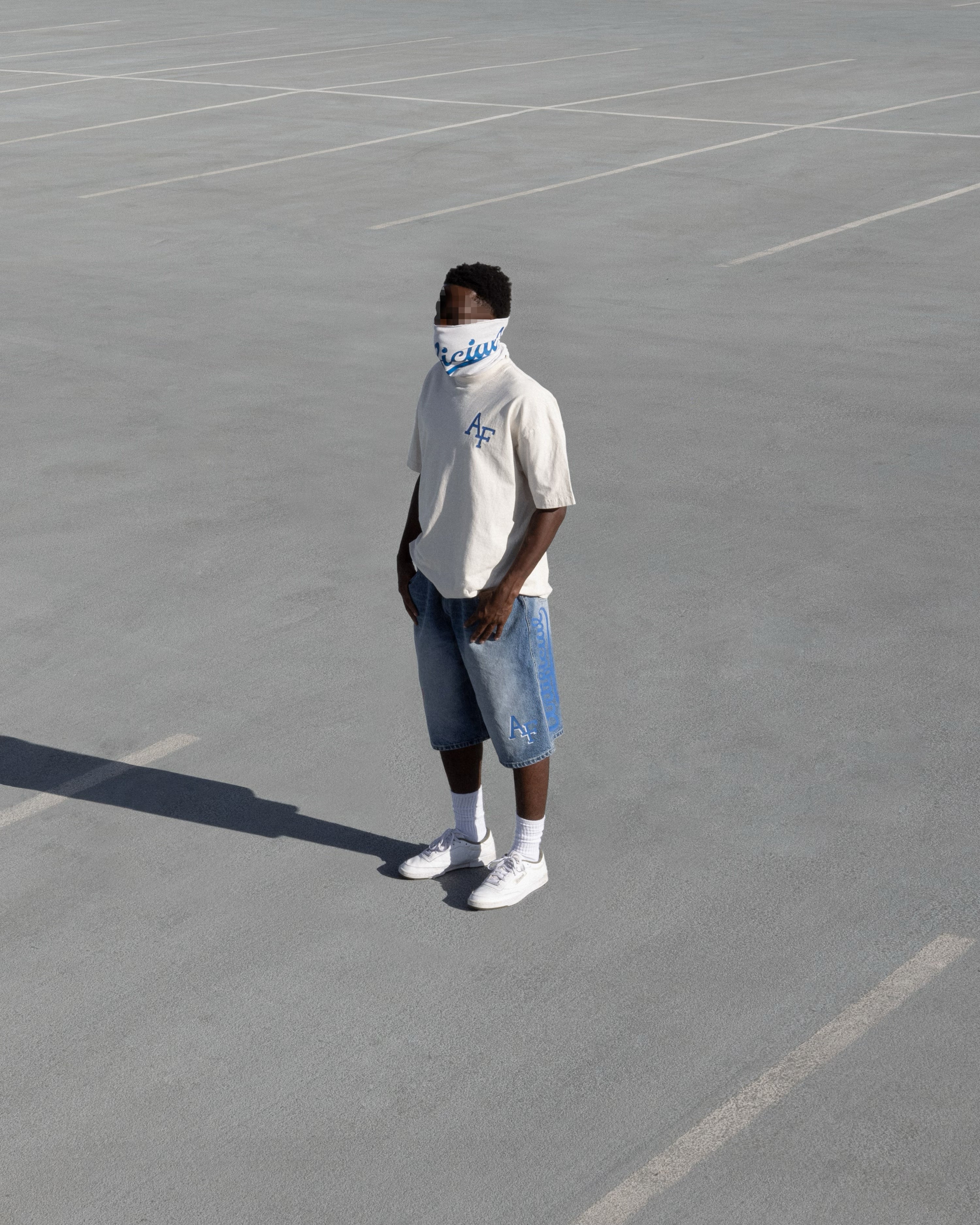 "LA" T-SHIRT