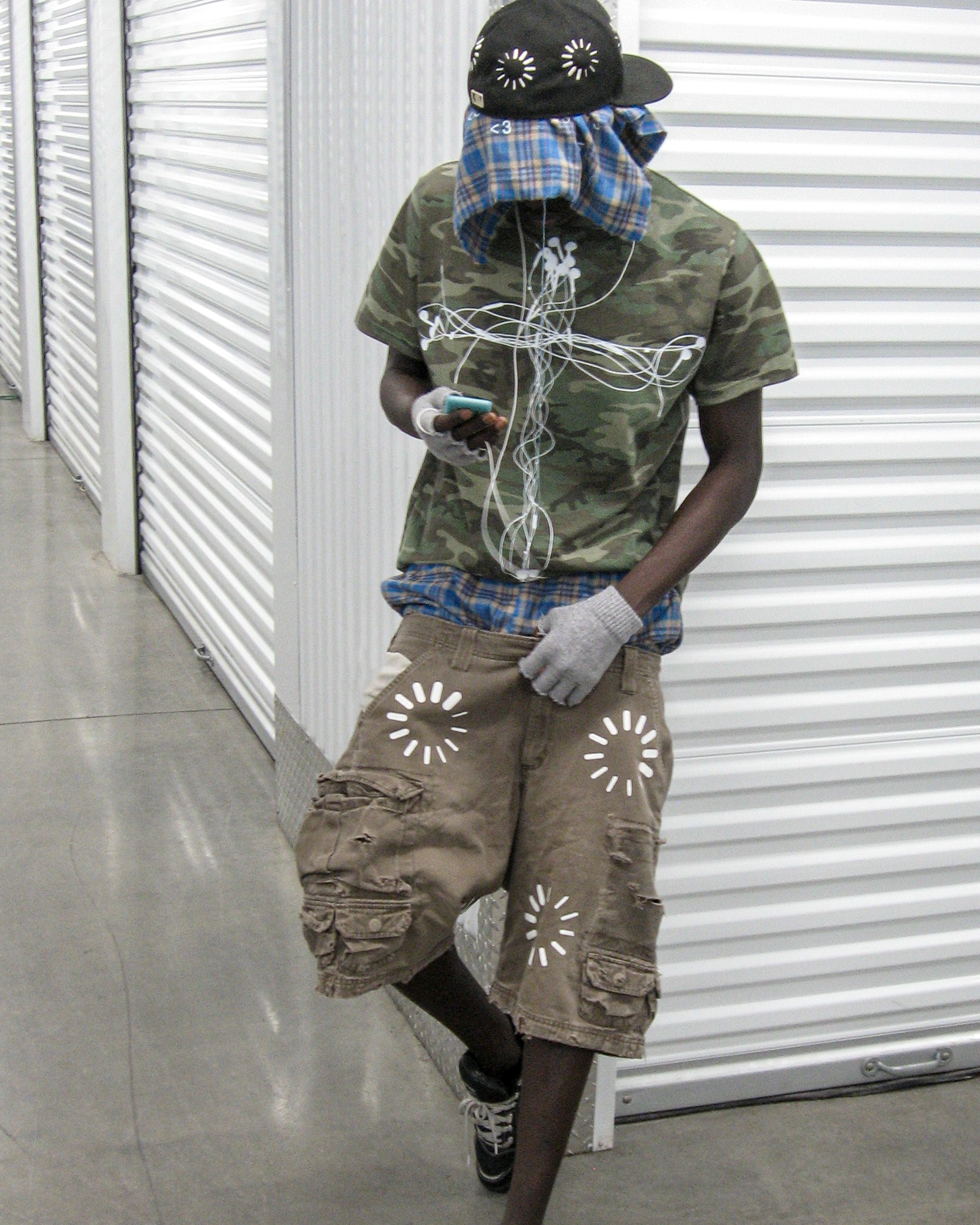 "EARPHONES" CAMO T-SHIRT