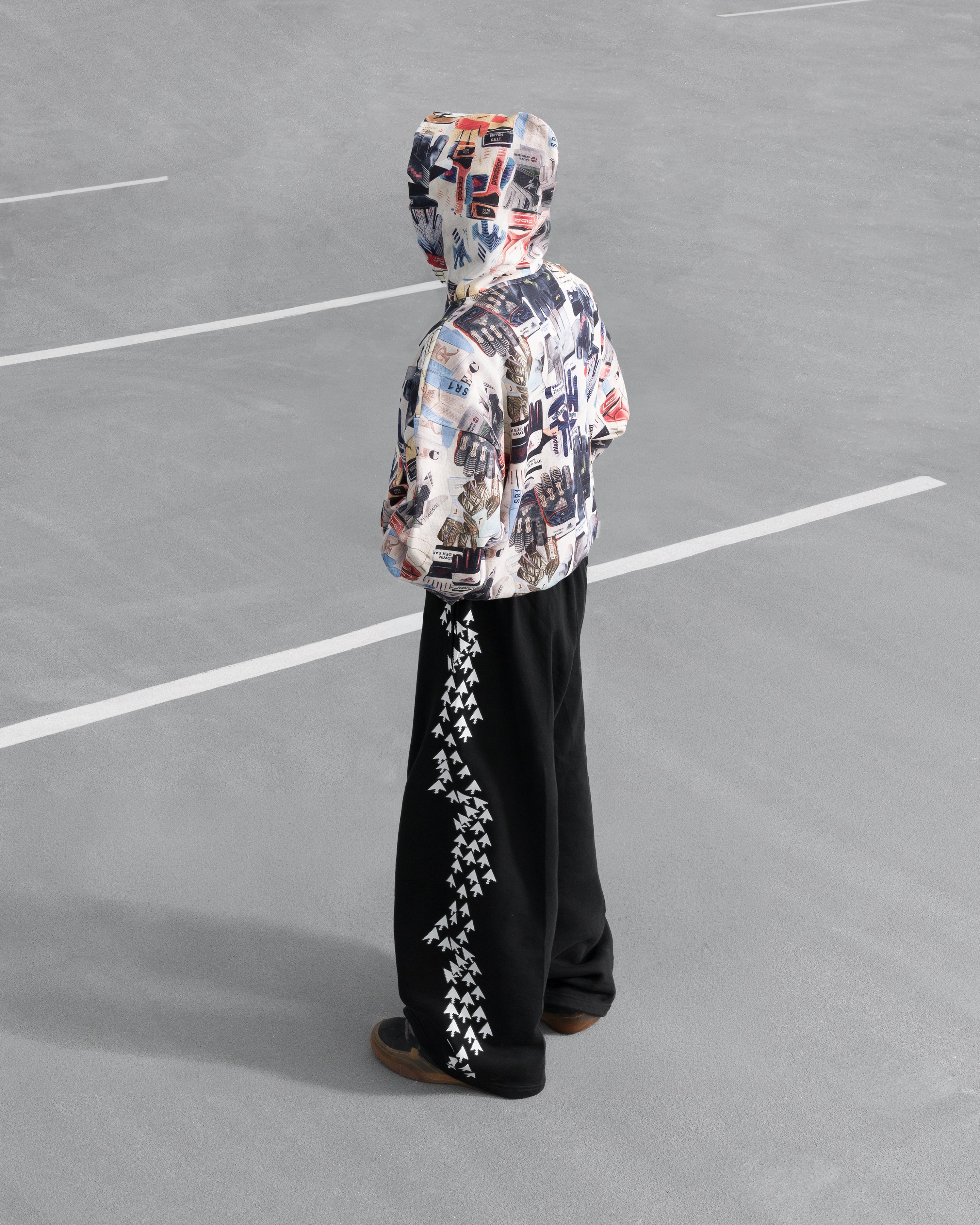 "GLOVES" HOODIE